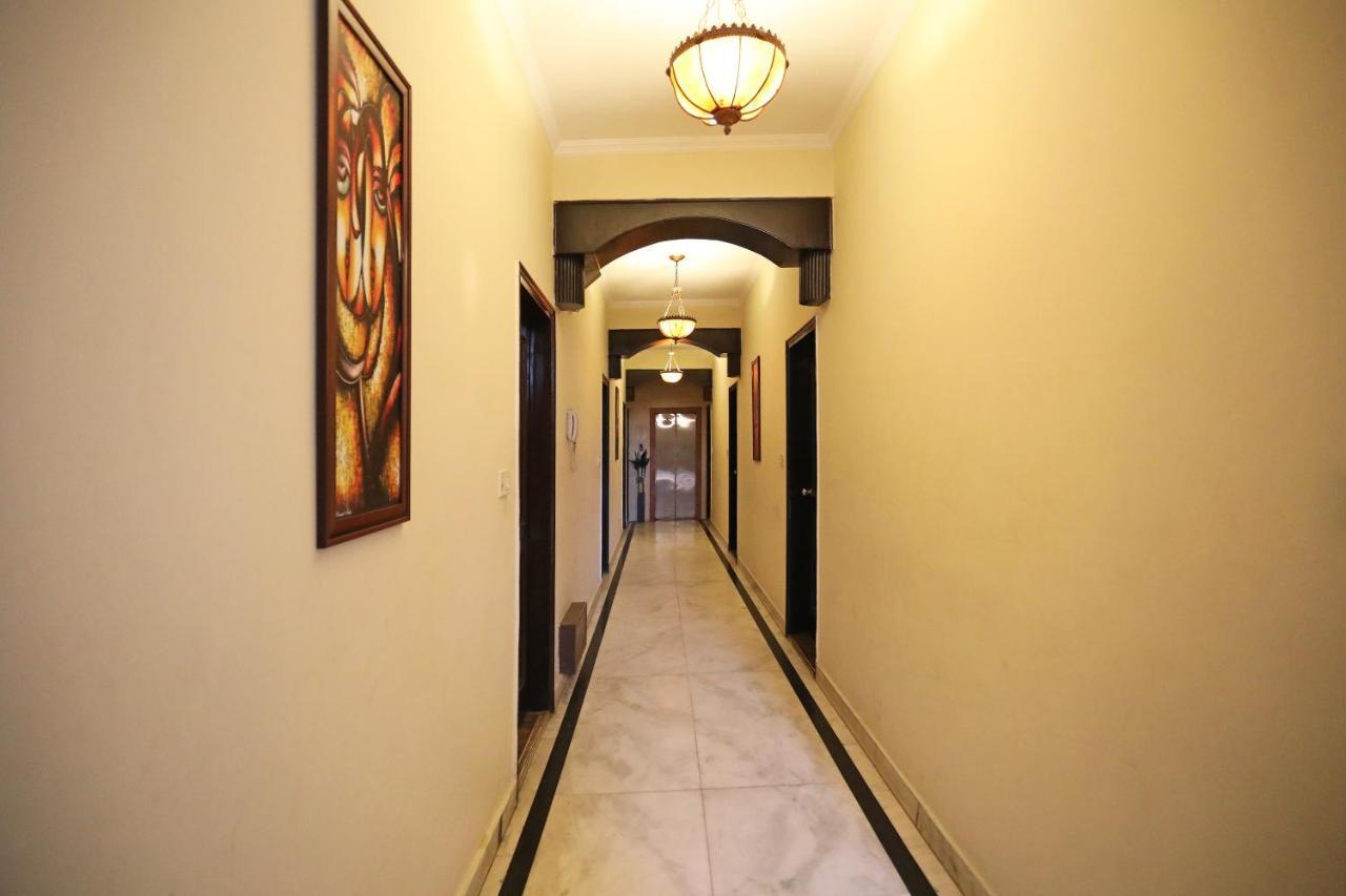 Hotel Garden View Дели Экстерьер фото