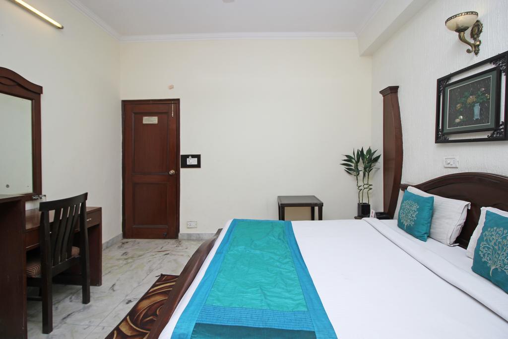 Hotel Garden View Дели Экстерьер фото